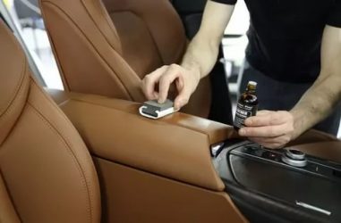 Чем обрабатывать кожаный салон автомобиля?