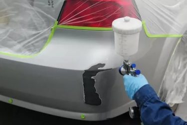 Чем покрасить пластиковый бампер автомобиля?