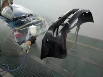 Чем покрасить пластиковый бампер автомобиля?