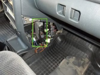 Что такое эбу в автомобиле где находится?