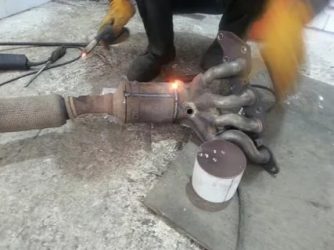 Для чего удаляют катализатор на автомобиле?