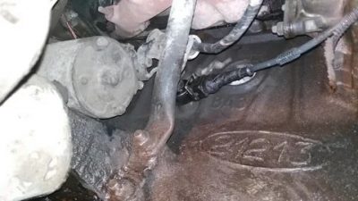 Где стоит датчик детонации на ниве?