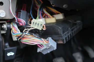 Как отключить штатную сигнализацию на шевроле нива?