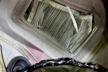 Как поменять фильтр салона на шевроле ланос?