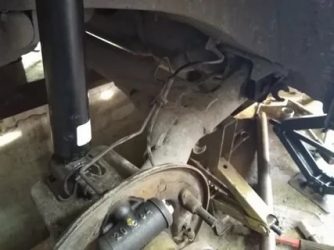 Как поменять задние сайлентблоки на калине?