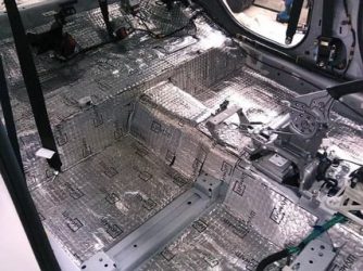 Как правильно клеить виброизоляцию в авто?