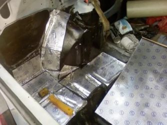 Как правильно клеить виброизоляцию в авто?