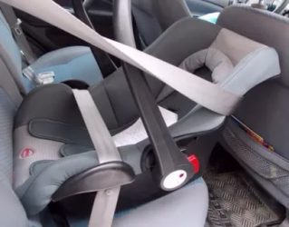 Как пристегивается автолюлька в машине?