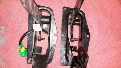 Как снять педаль сцепления на приоре?