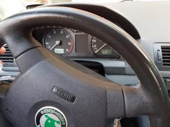 Как ухаживать за кожаным рулем автомобиля?