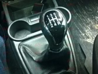 Как включить заднюю передачу на Лада гранта?