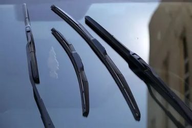Как выбрать щетки для лобового для автомобиля?