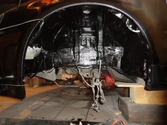 Какой мастикой лучше обработать арки автомобиля?