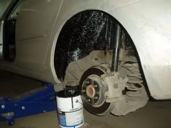 Какой мастикой лучше обработать арки автомобиля?