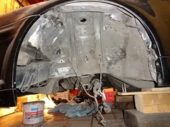 Какой мастикой лучше обработать арки автомобиля?