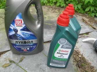 Можно ли залить трансмиссионное масло в двигатель?