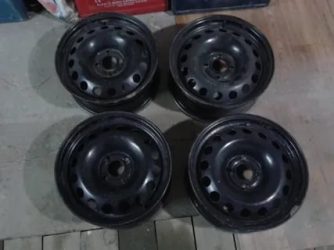 На каких авто разболтовка 4х108?