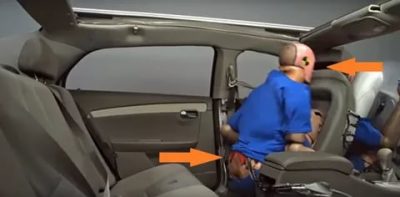 Нужно ли пристегиваться на площадке?