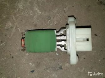 Реостат печки форд фокус 2 где находится?