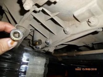 Замена масла в КПП ниссан альмера g15